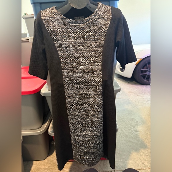 Roda Dresses & Skirts - Black and Gray Patterned Women’s Dress p12
